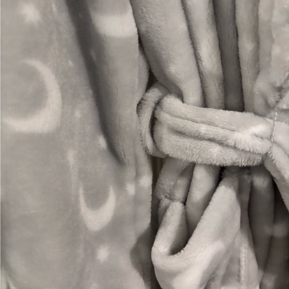 Sonoma Gray Moon Patterned Robe - image 3